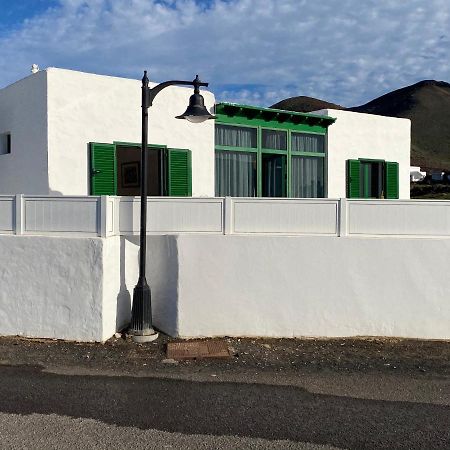 Villas Yaiza. El Golfo Exterior photo